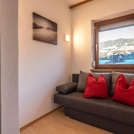 Krismer Apartment *